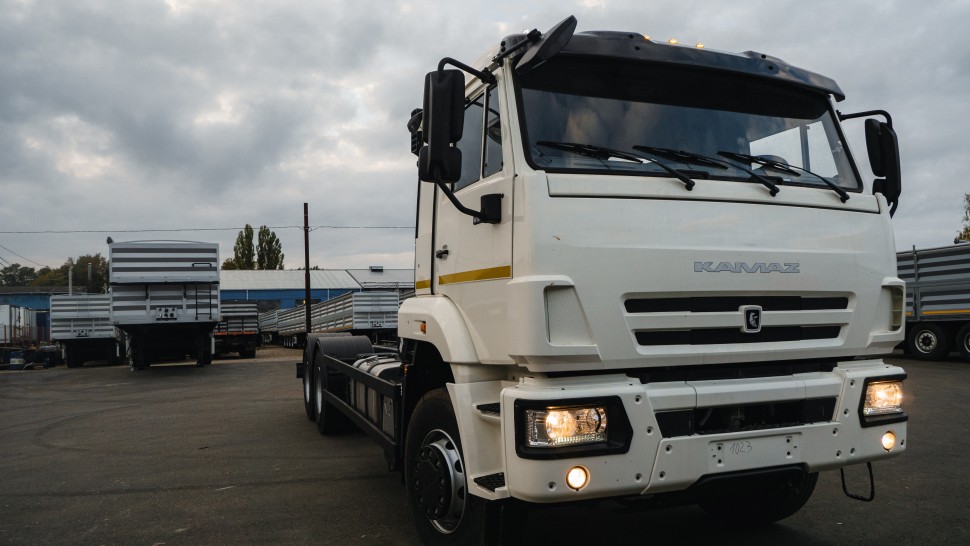 АВТОМОБИЛЬ БОРТОВОЙ 653511 НА ШАССИ КАМАЗ-65117-В5