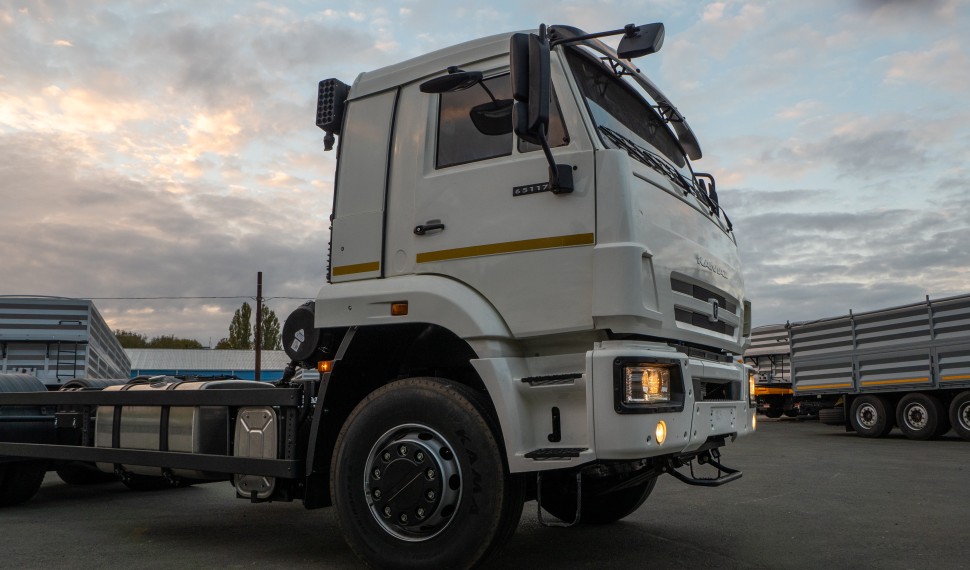 АВТОМОБИЛЬ БОРТОВОЙ 653511 НА ШАССИ КАМАЗ-65117-В5